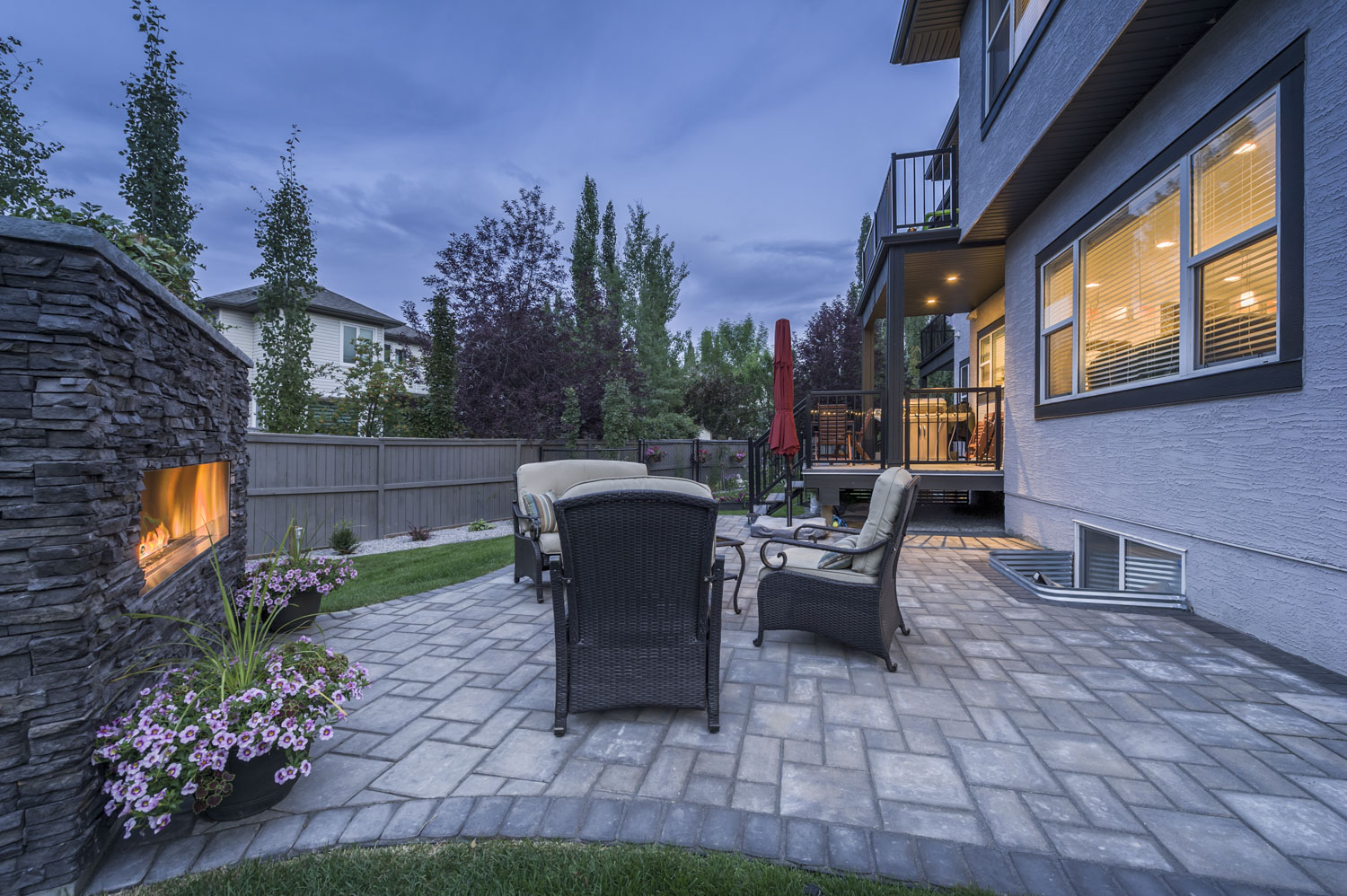 Patio At Night | Oasis Landscaping
